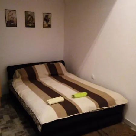 Old Town 4 Apartment *